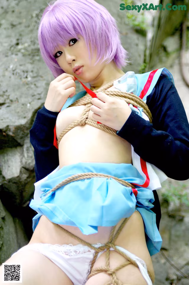 Yhuka Yukiduki - Years Closeup Pussy